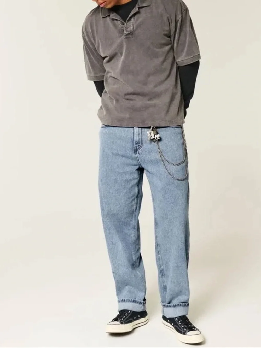 Hollister Classic Straight Leg Jeans in Medium Blue Wash staple classic skater